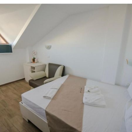 Complex Turistic Perla Venusului Hotell Exteriör bild